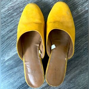 Mustard Universal Thread mules